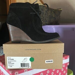 Lucky Brand Women's Black Suede Wedge Boots